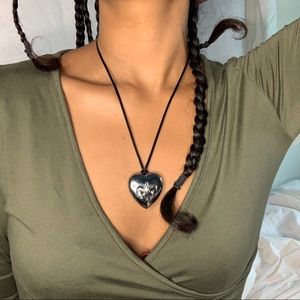 Y2k chrome heart neckace